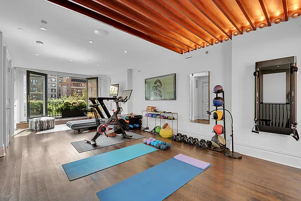 Sold by Corcoran | media 22