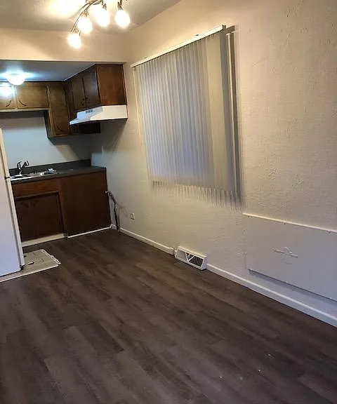 908 Georgia St #5 — Photo 2