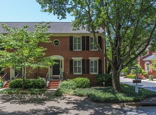 902 Defoors Mill Cir NW, Atlanta, GA 30318