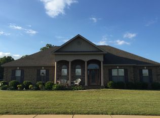 560 Stonegate Trl, Wetumpka, AL 36093