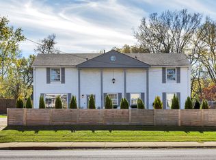 689 Harding Pl, Nashville, TN 37211