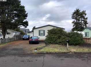 1673 16th St, Florence, OR 97439