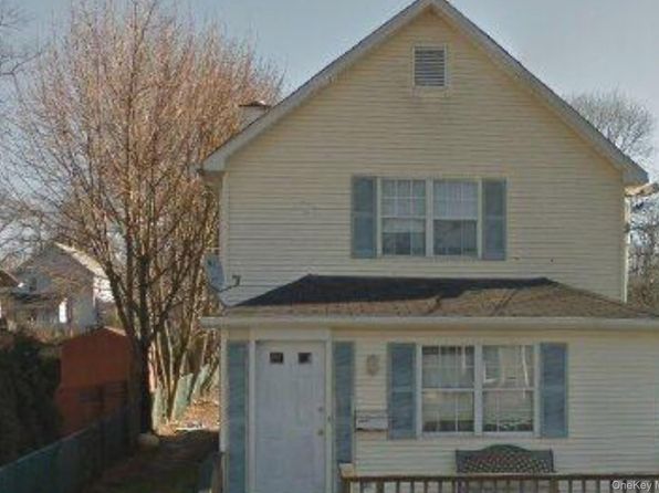 39 Virginia Avenue, Huntington, NY 11743