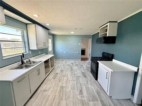 4th image of 1168 Avenue A