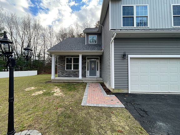5th image of 11 Poplar Dr #A