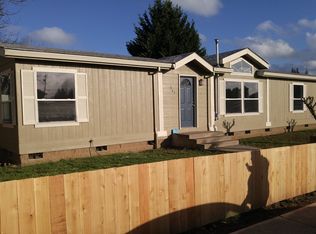 692 S 13th Ave, Cornelius, OR 97113