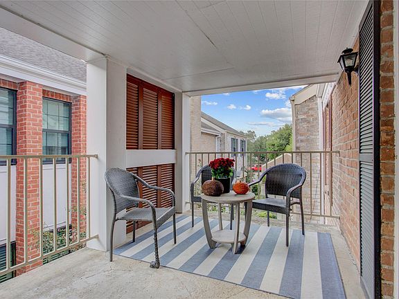 3rd image of 734 Augusta Dr #734
