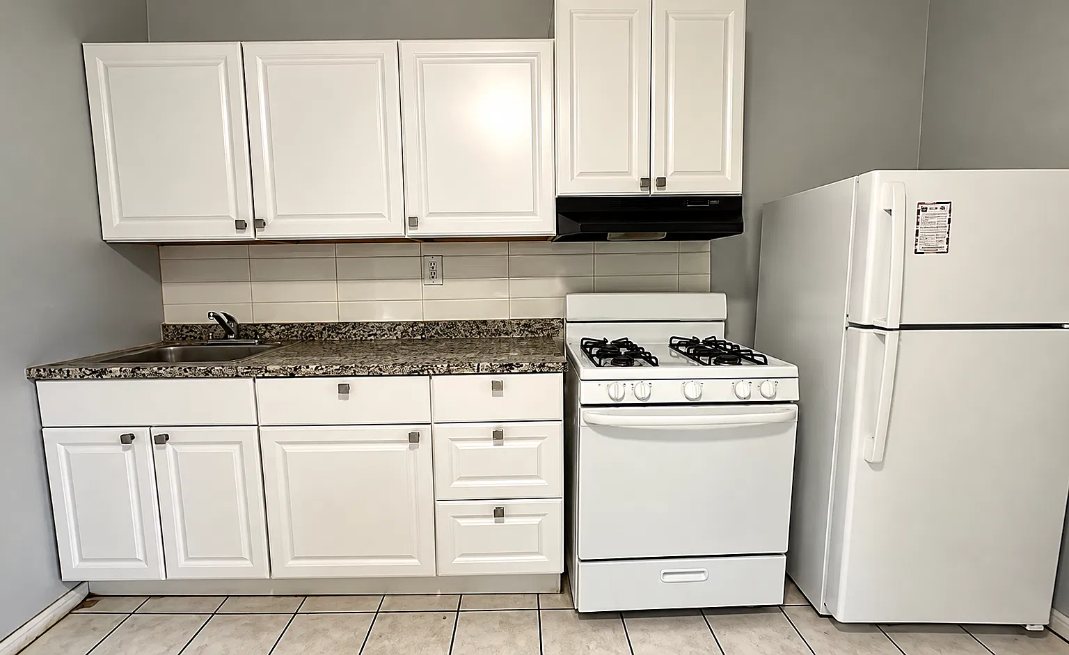 2 bed, 850 sqft, $2,675 — Photo 1