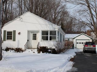 14 Hammond St, Lake George, NY 12845
