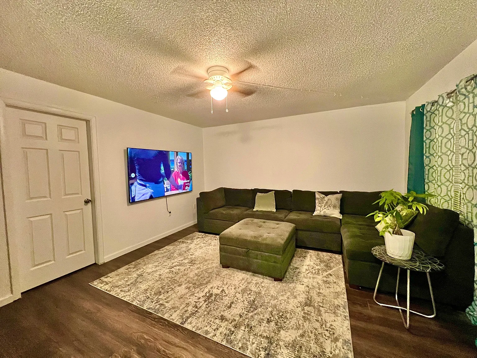 2 bed, 850 sqft, $1,400 — Photo 4