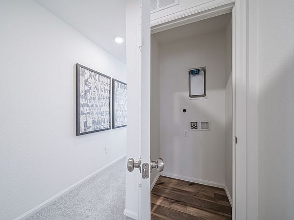 Rand laundry room