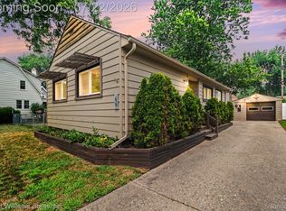 69 E Annabelle Ave, Hazel Park, MI 48030
