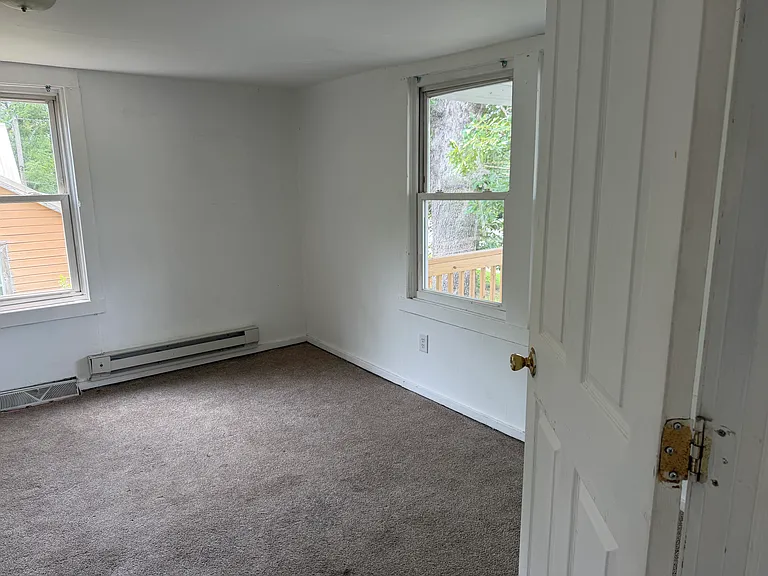 636 Lee St — Photo 8