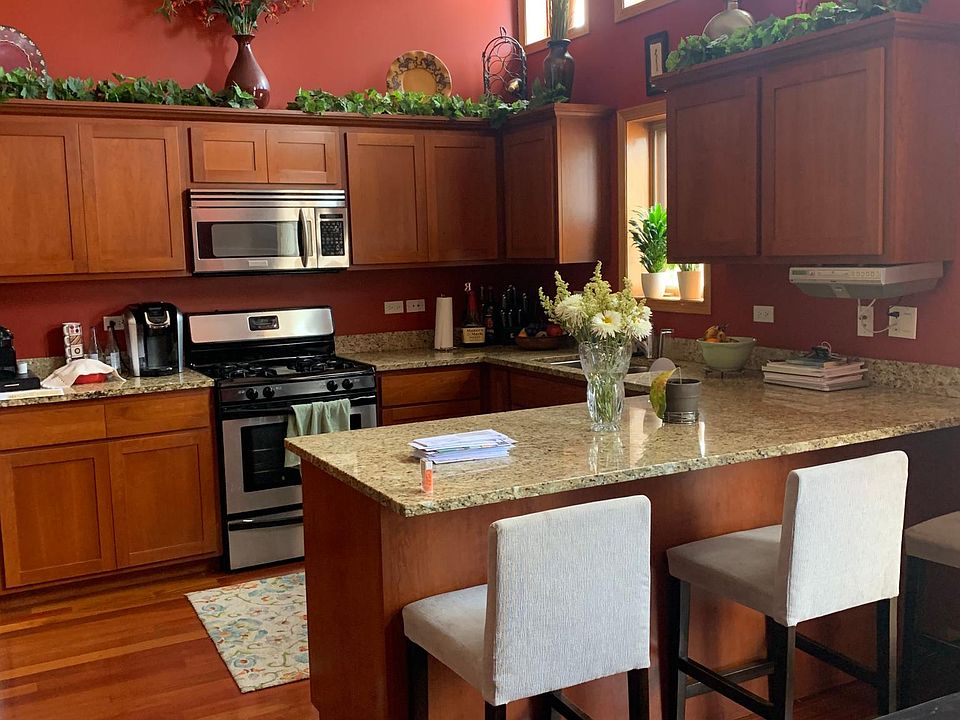 1st image of 6450 S Oak Park Ave Unit 3