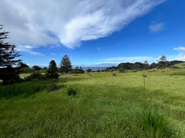 375 Spur Close, Sea Ranch, CA 95497