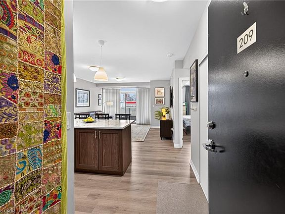 3rd image of 5 Hamilton St N #209