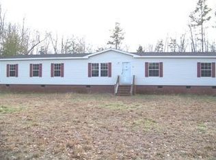 14 Boxwood Ln, Dendron, VA 23839