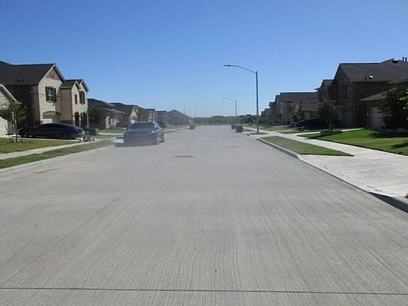 Exterior Neighborhood (street photo)