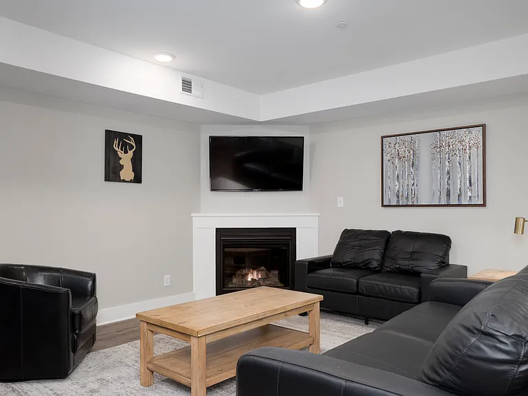 12 Martha St #5 — Photo 2