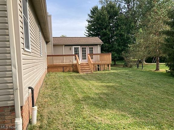 4th image of 586 Easy St NE