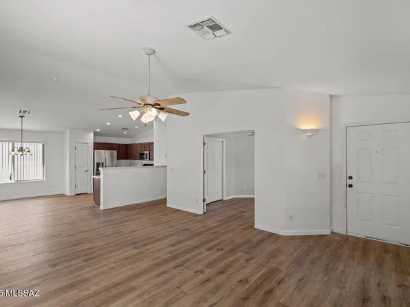 8838 E Mountain Spring Dr, Tucson, AZ 85747