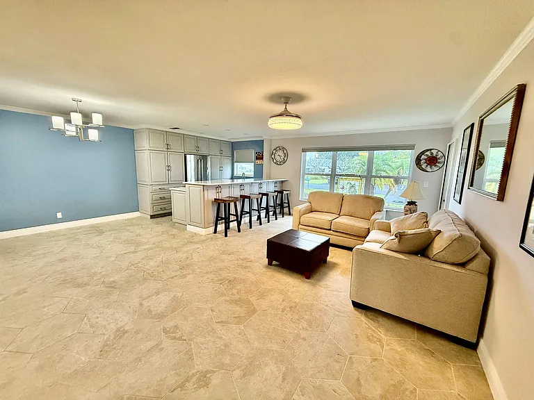 916 Savannas Point Dr #B — Photo 7