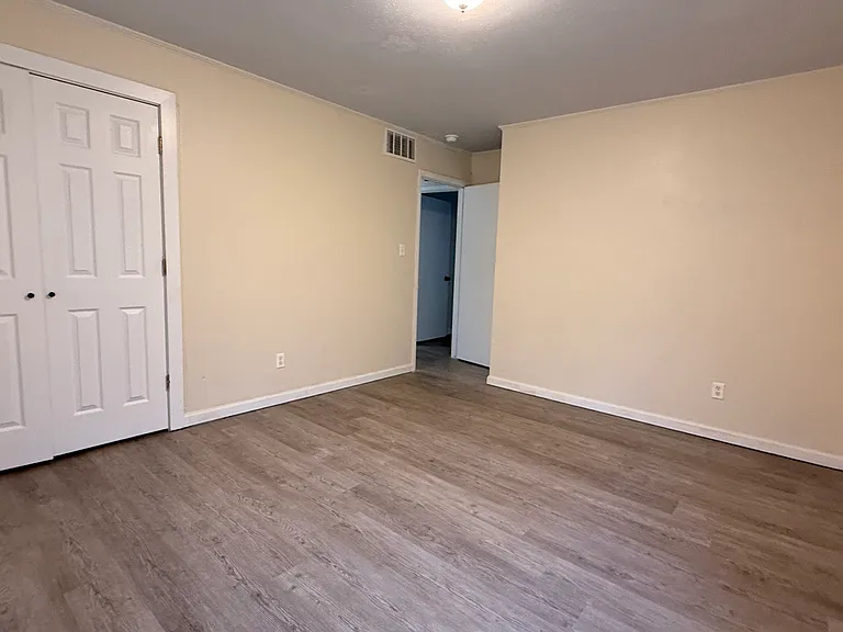 7300 Jenny Lind Rd — Photo 15