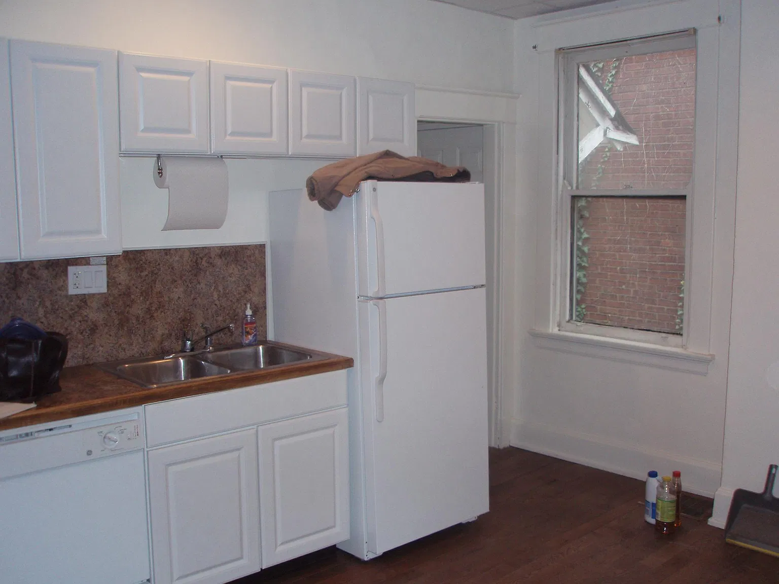 4 bed, 1500 sqft, $2,060 — Photo 3