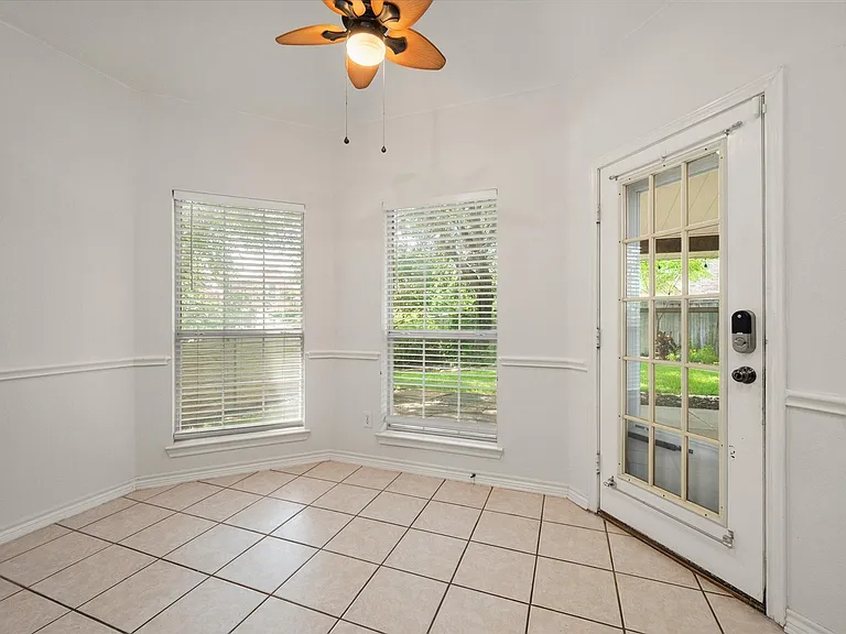 7700 Buccaneer Cir — Photo 17