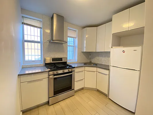 Rented by Realty Collective | media 1