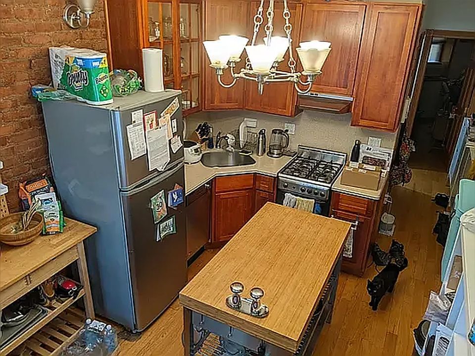 1st image of 598 6th St APT 1A