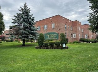 145 Smith #D21, Freeport, NY 11520