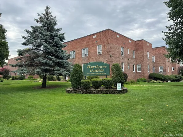 145 Smith #D21, Freeport, NY 11520