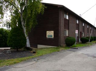 Edgewood Court, Endicott, NY 13760