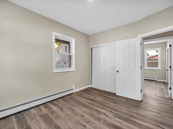 4th image of 121 Hillview Ave #C