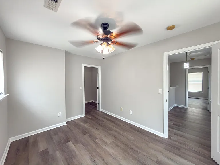 251 Grand Oaks Dr — Photo 18