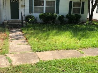 208 E 15th St, Hope, AR 71801