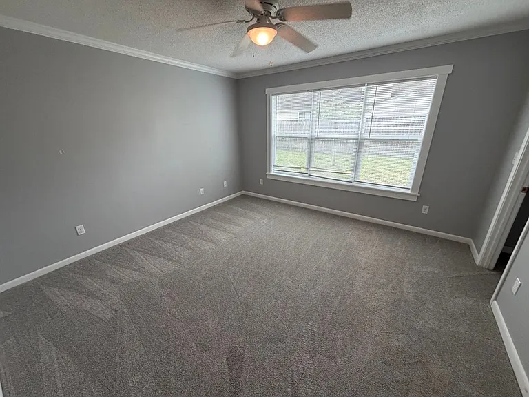 210 Honeysuckle Way — Photo 5
