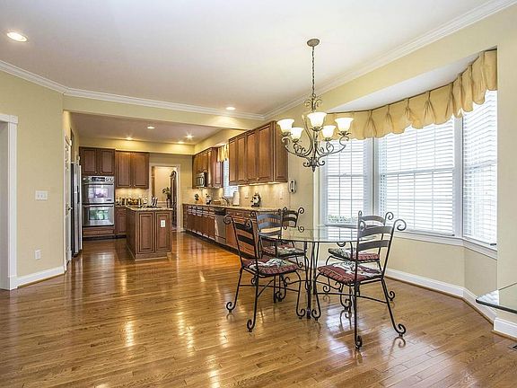 5th image of 8314 Amberleigh Way