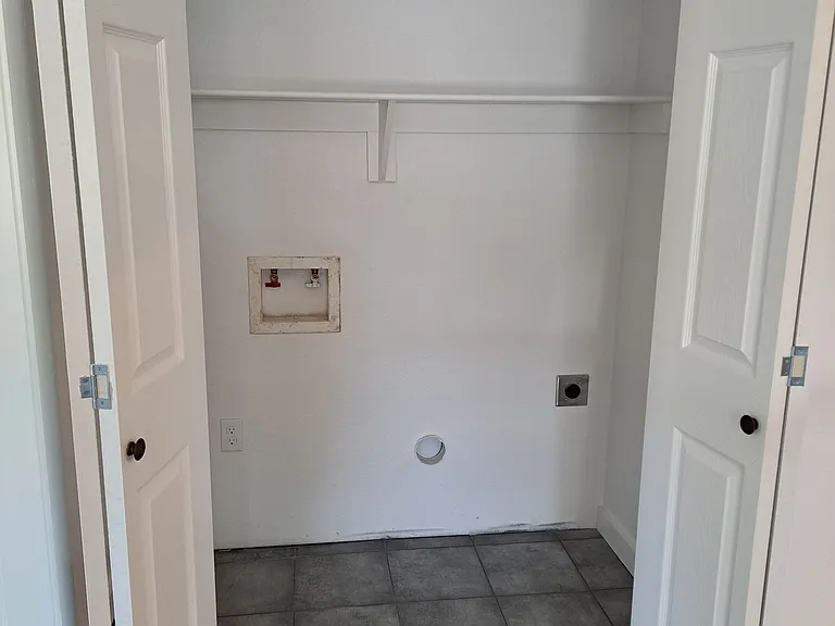 2437 Hawkins Lilly Rd — Photo 5
