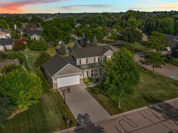 N1726 Shadybrook Ln, Greenville, WI 54942