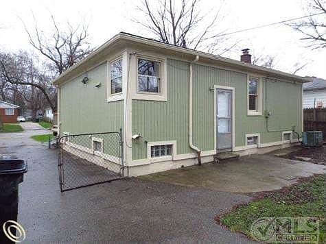 Fenton - Rear Elevation.JPG