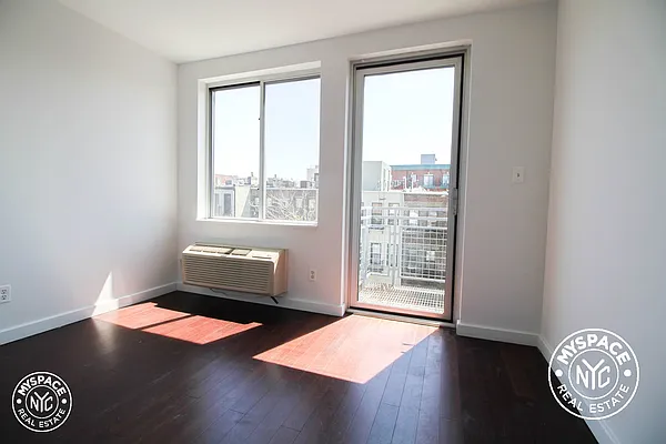 Rented by MySpaceNYC | media 36