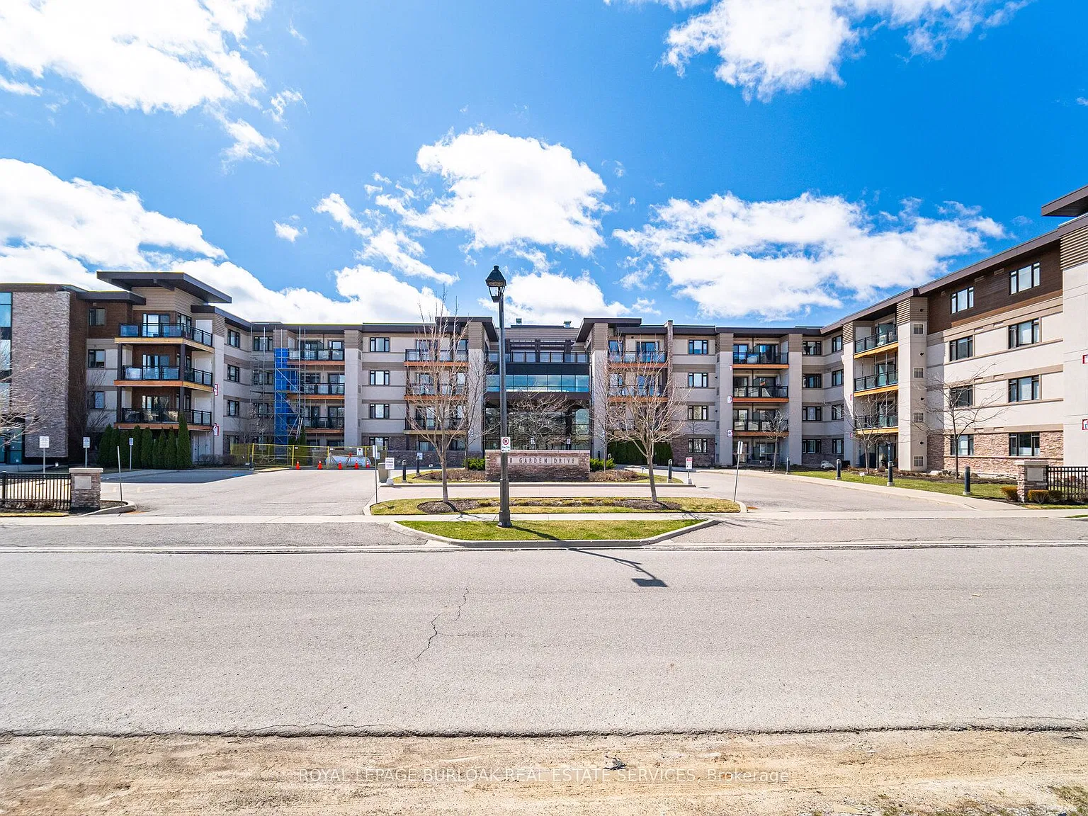 2 bed, $3,000 — Photo 1