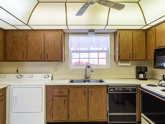 2nd image of 3575 40th Ave S APT 6