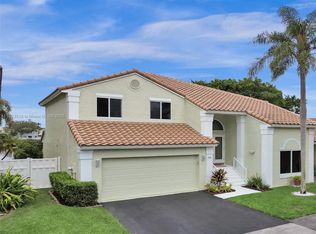 9613 NW 9th Ct, Plantation, FL 33324