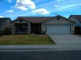705 New Zealand Dr, Bakersfield, CA