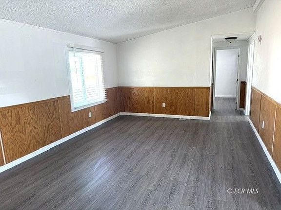 3rd image of 365 Berry Creek Pl