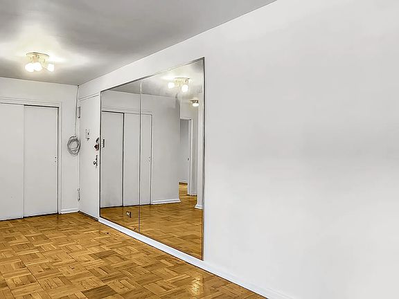 4th image of 31-90 140th St APT 1L
