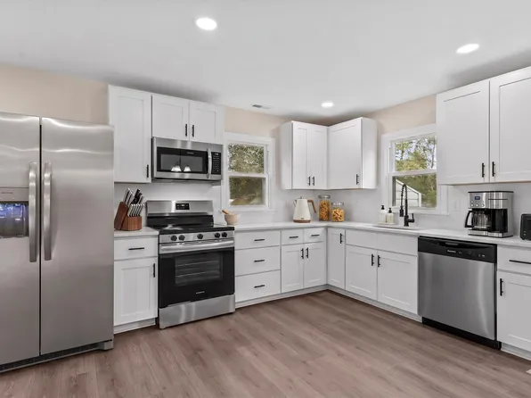 404 Ladley St, Fayetteville, NC 28306